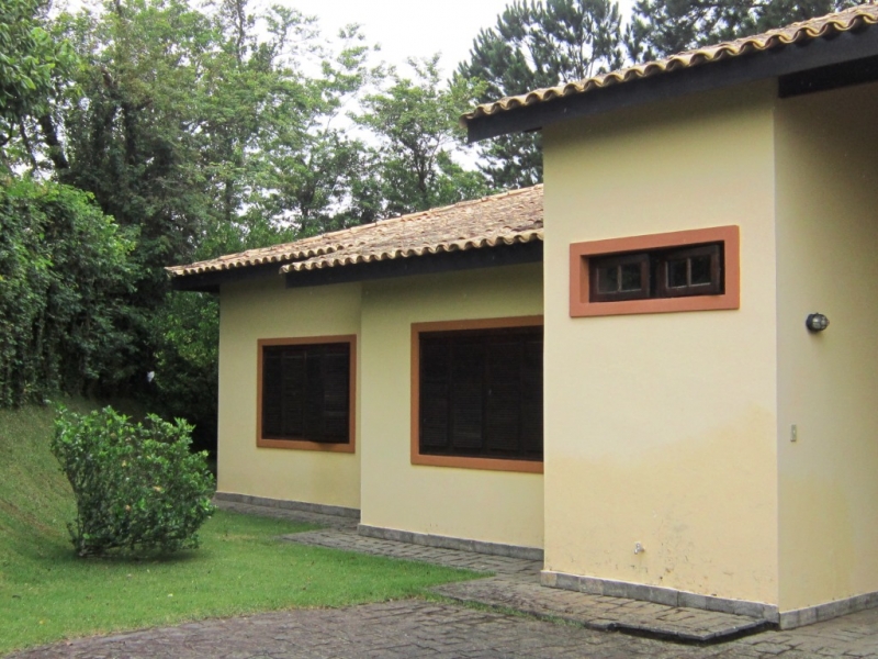 Casa à venda Vila de Sao Fernando com 304m² e 4 quartos por R$ 1.100.000 - 1524054324-Fachada quartos.JPG